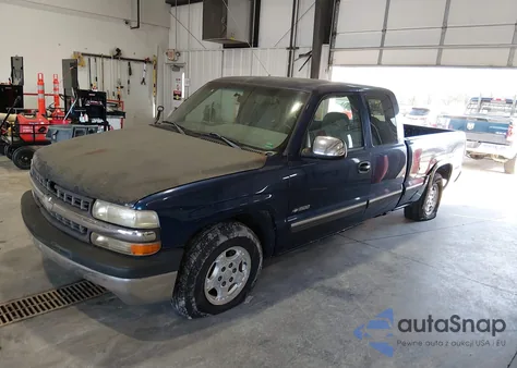 2000 Chevrolet Silverado 1500 Ls из США, поврежденный, VIN 2GCEC19T7Y1145925